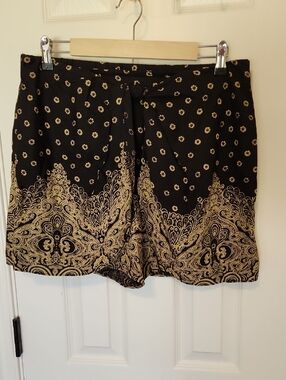 Women's Black and Gold Printed Tie-Front Bermuda Shorts